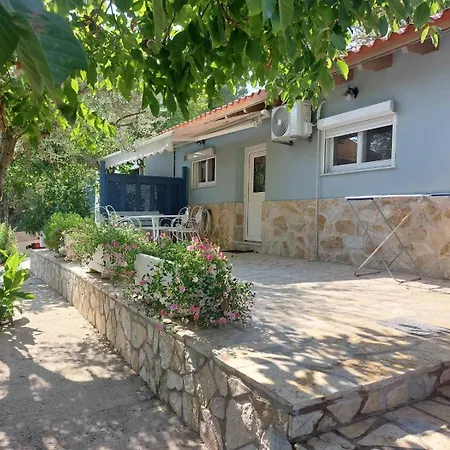 Soldatos Apartment *